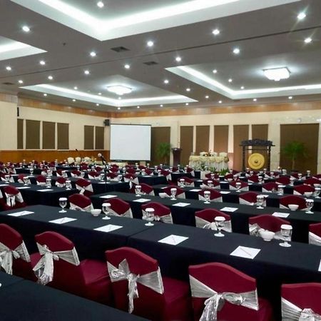 Grand Cempaka Business Hotel Jakarta Extérieur photo