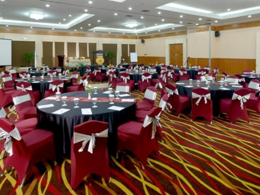 Grand Cempaka Business Hotel Jakarta Extérieur photo