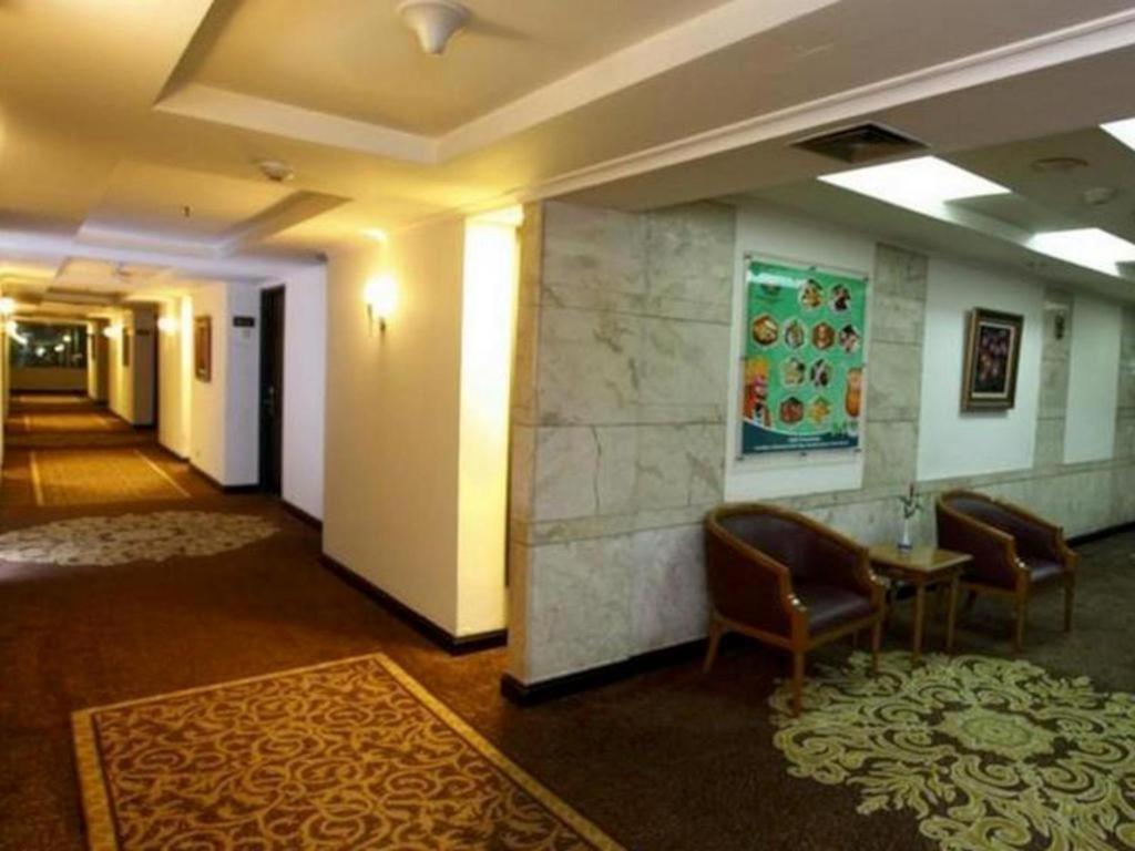 Grand Cempaka Business Hotel Jakarta Extérieur photo