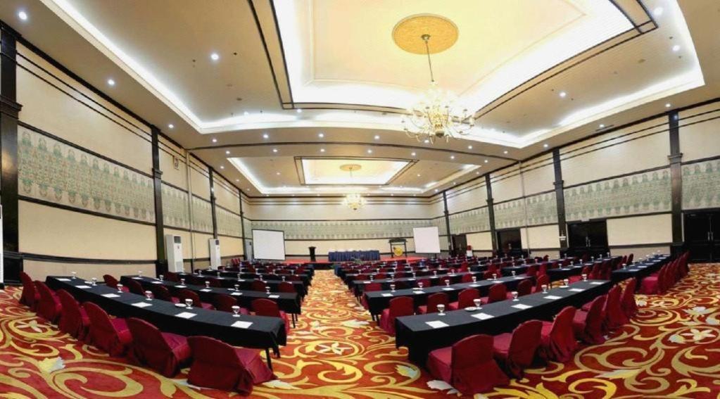 Grand Cempaka Business Hotel Jakarta Extérieur photo