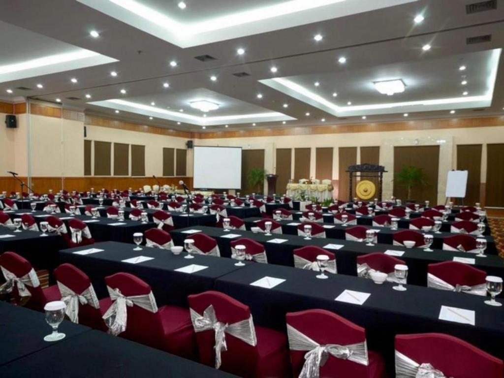 Grand Cempaka Business Hotel Jakarta Extérieur photo